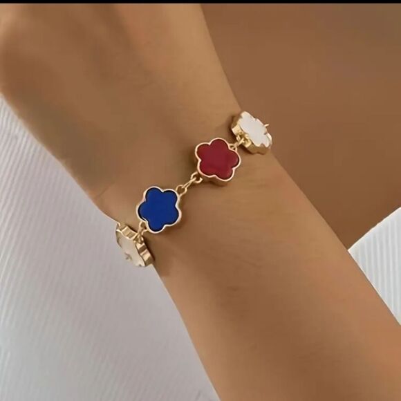 Red White Blue Gold Leaf Clover Luxury Bracelet - Picture 1 of 5